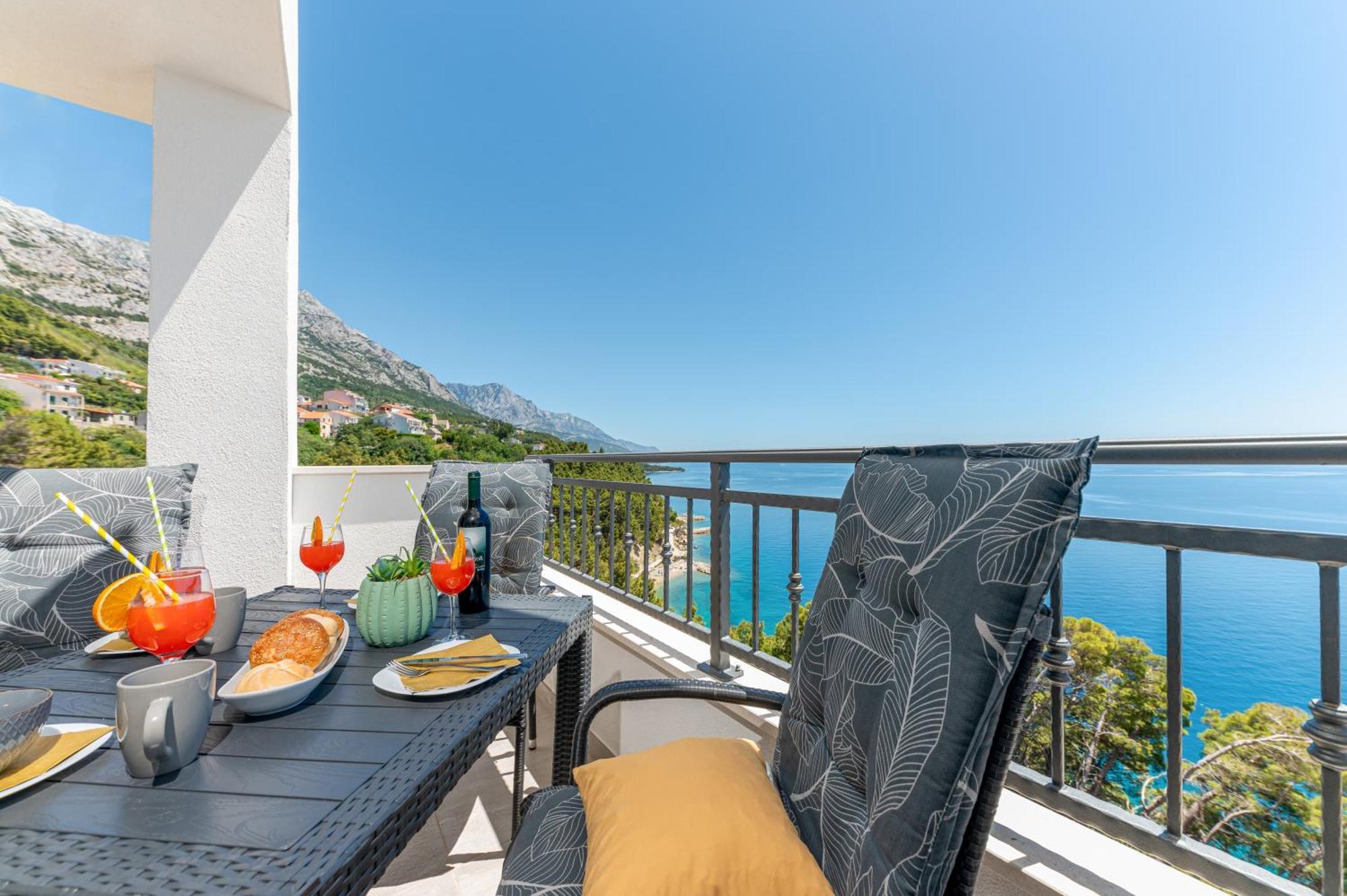 Seaview Apartments Nives 브렐라 외부 사진