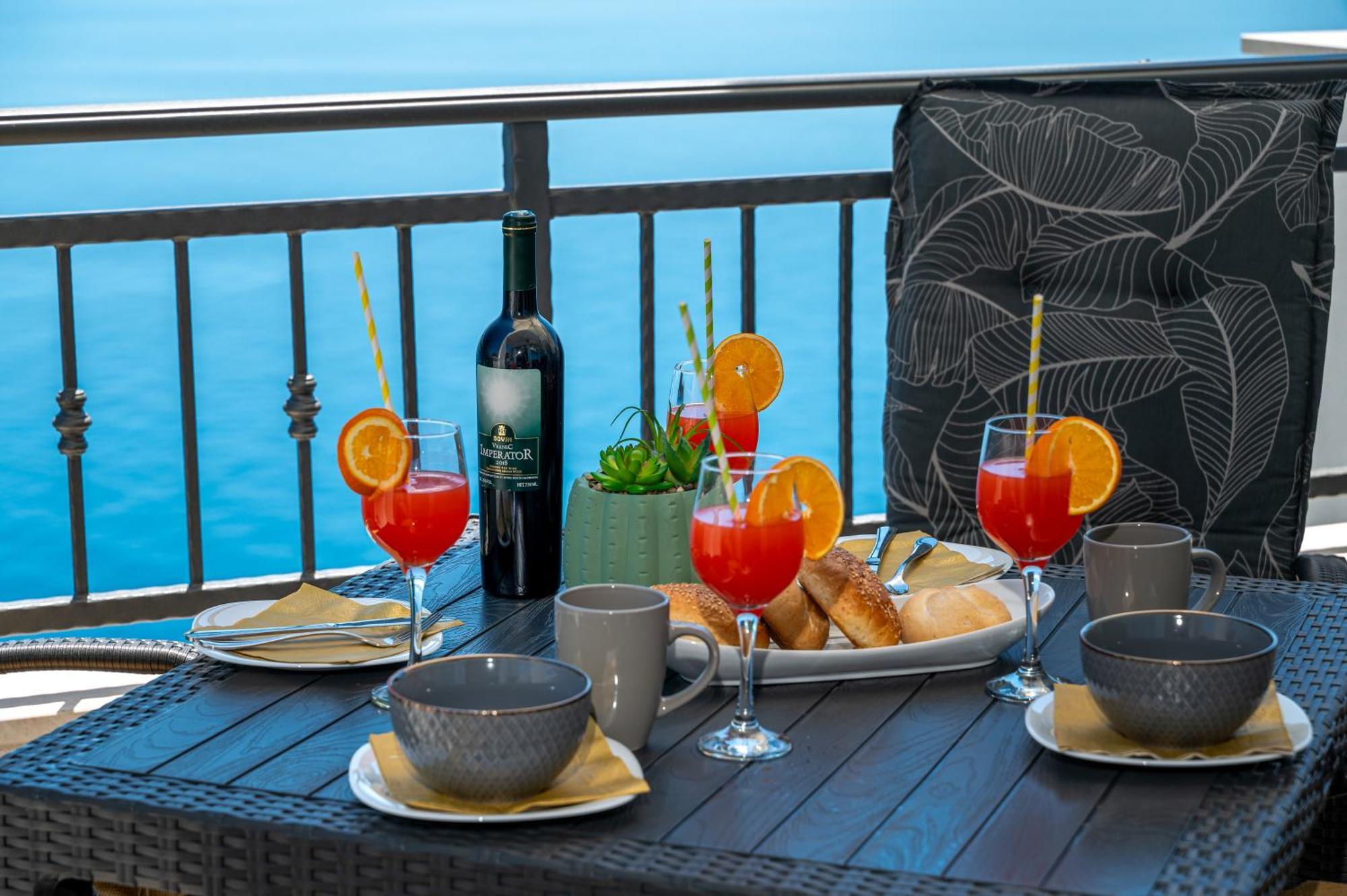 Seaview Apartments Nives 브렐라 외부 사진