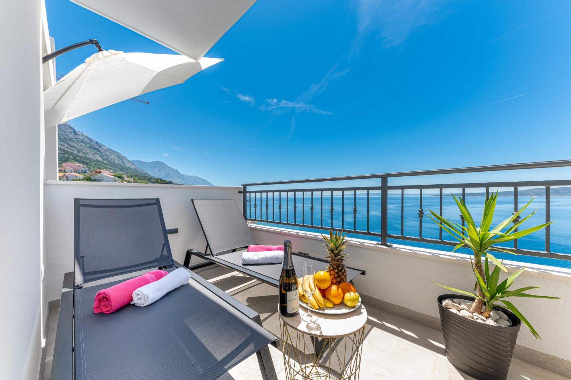 Seaview Apartments Nives 브렐라 외부 사진