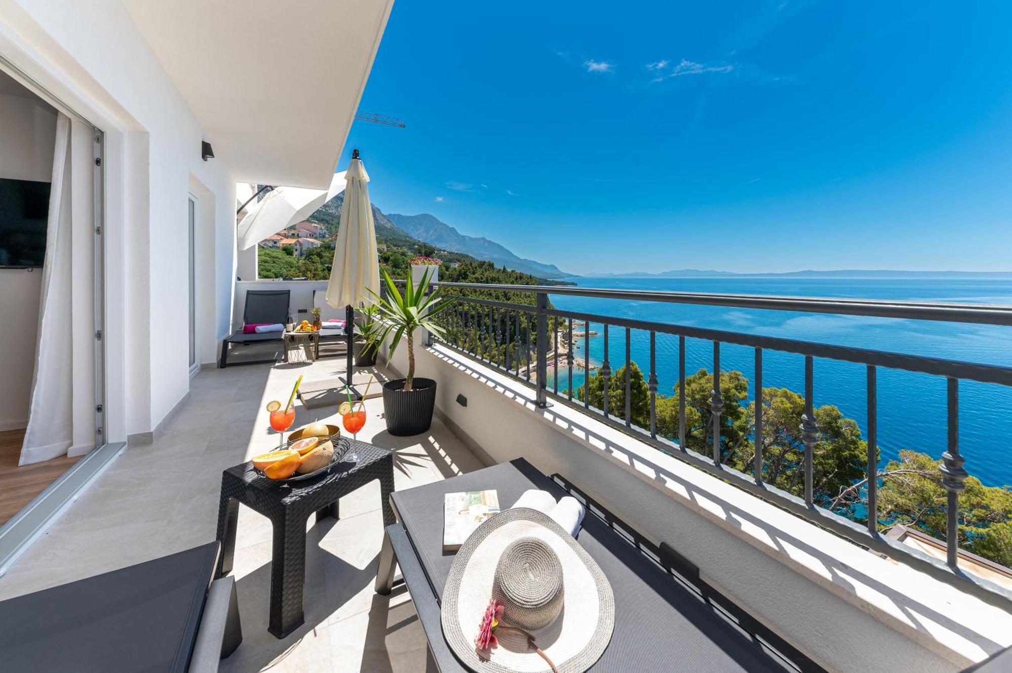Seaview Apartments Nives 브렐라 외부 사진