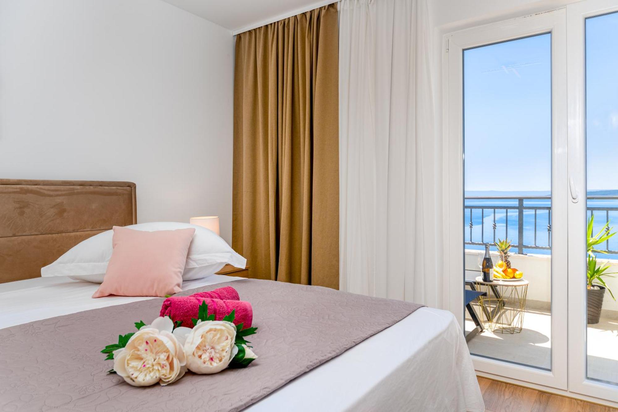 Seaview Apartments Nives 브렐라 외부 사진