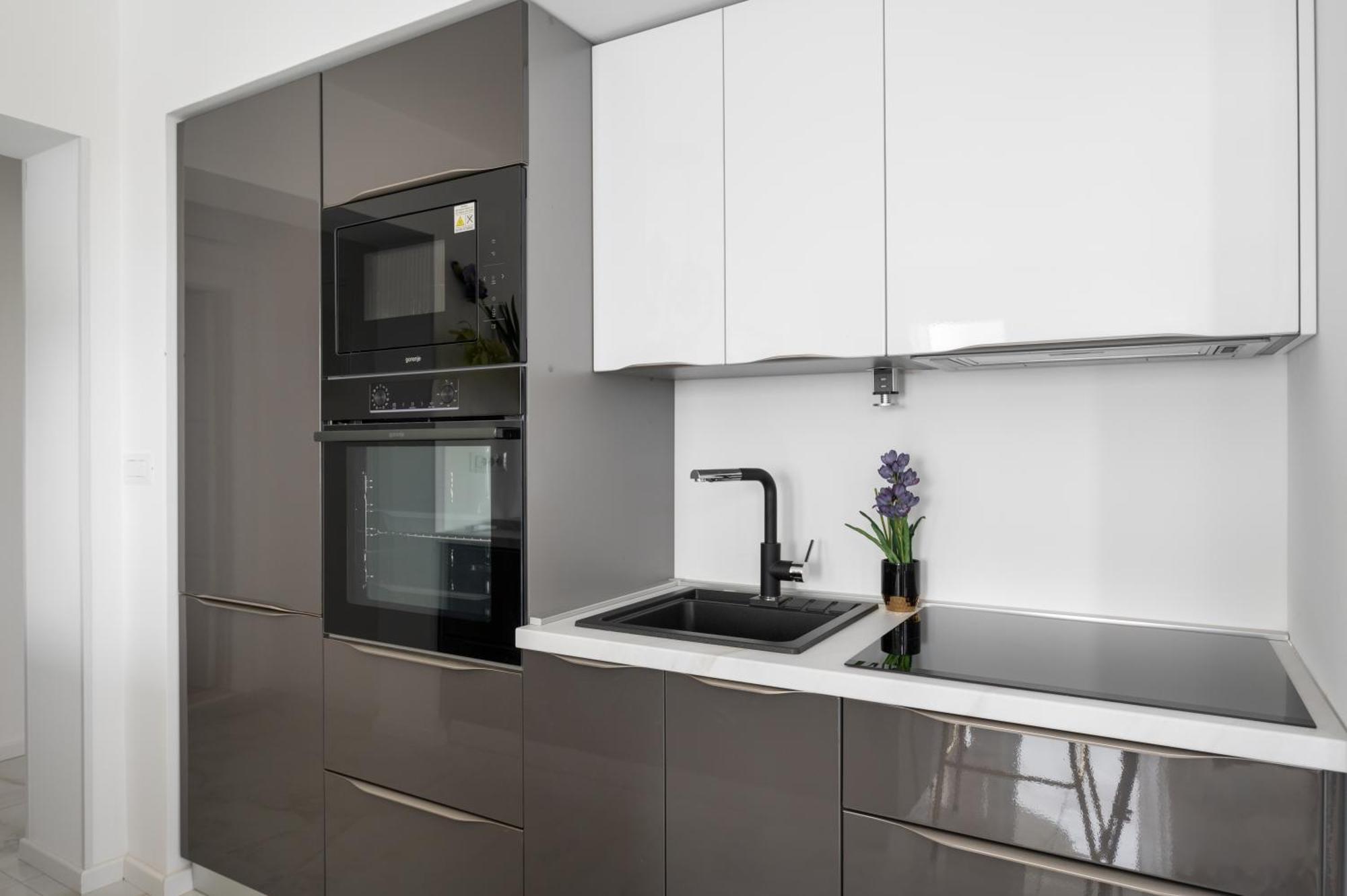 Seaview Apartments Nives 브렐라 외부 사진